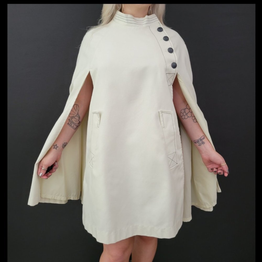 ❗️SOLD❗️60s Jerold Cape Coat